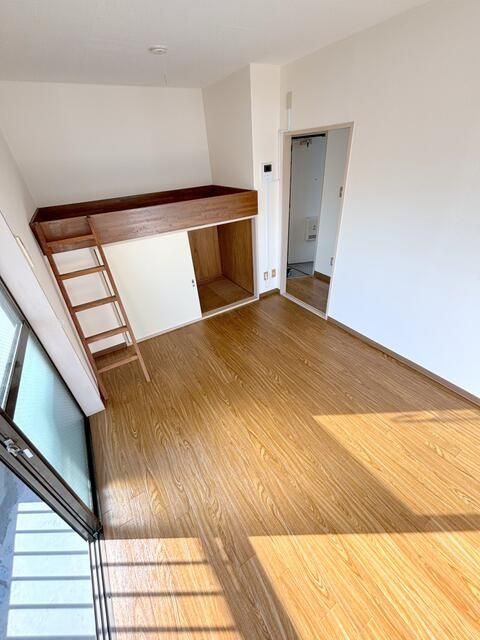 アロッジオ・一橋の洋室