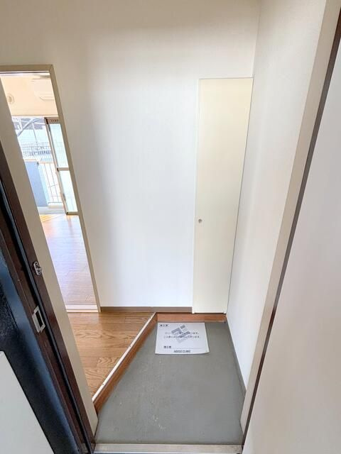 アロッジオ・一橋の玄関
