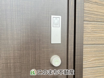 【防犯設備】 | CRADLEGARDEN筑西市二木成第2　1号棟 | 防犯性の高い電子キーです。
