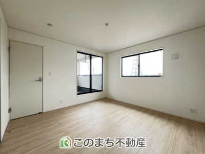 【洋室】 | CRADLEGARDEN筑西市二木成第2　1号棟 | 南向きで陽当たりの良い洋室♪風通しもよく快適です☆
