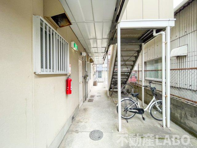 ガーデンハイツ高野台のエントランス