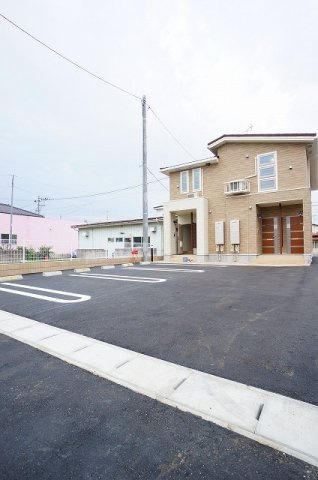 ソレイユルヴァン新町Ⅰの駐車場
