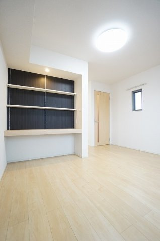 ソレイユルヴァン新町Ⅰのその他