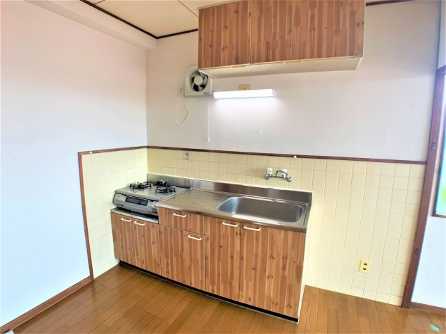 スカイハイツのキッチン|別部屋同間取りのお写真となります。参考にご覧くださいませ。