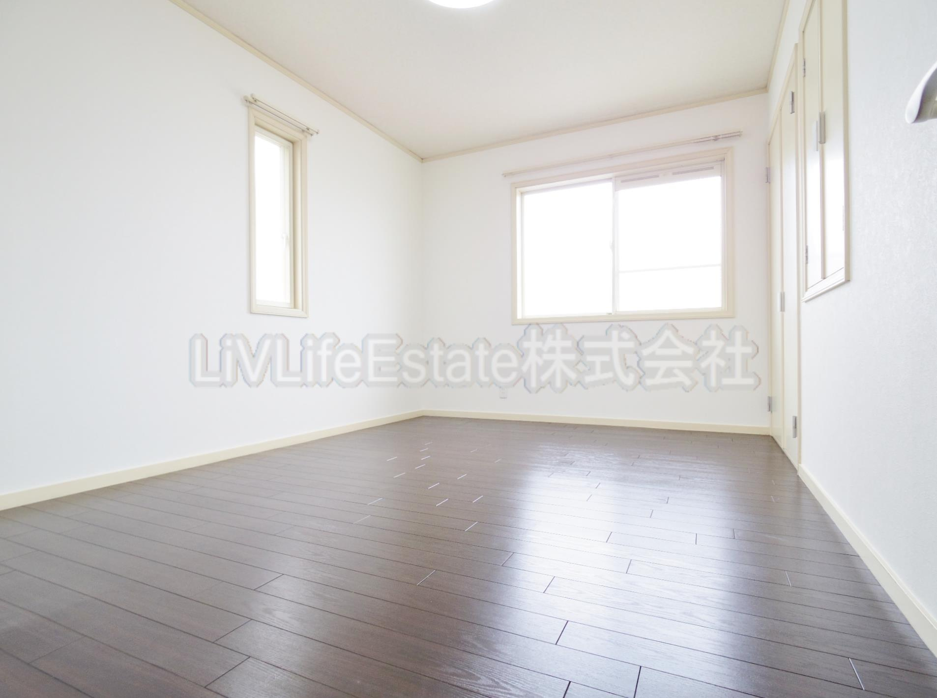 小平タウンハウスの洋室