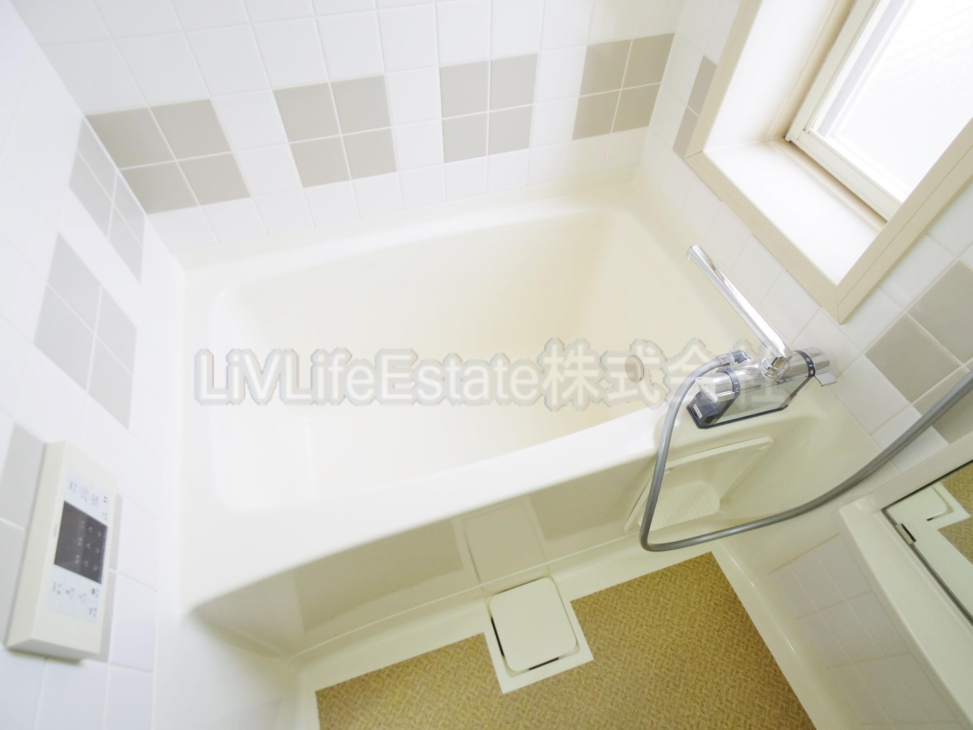 小平タウンハウスの浴室