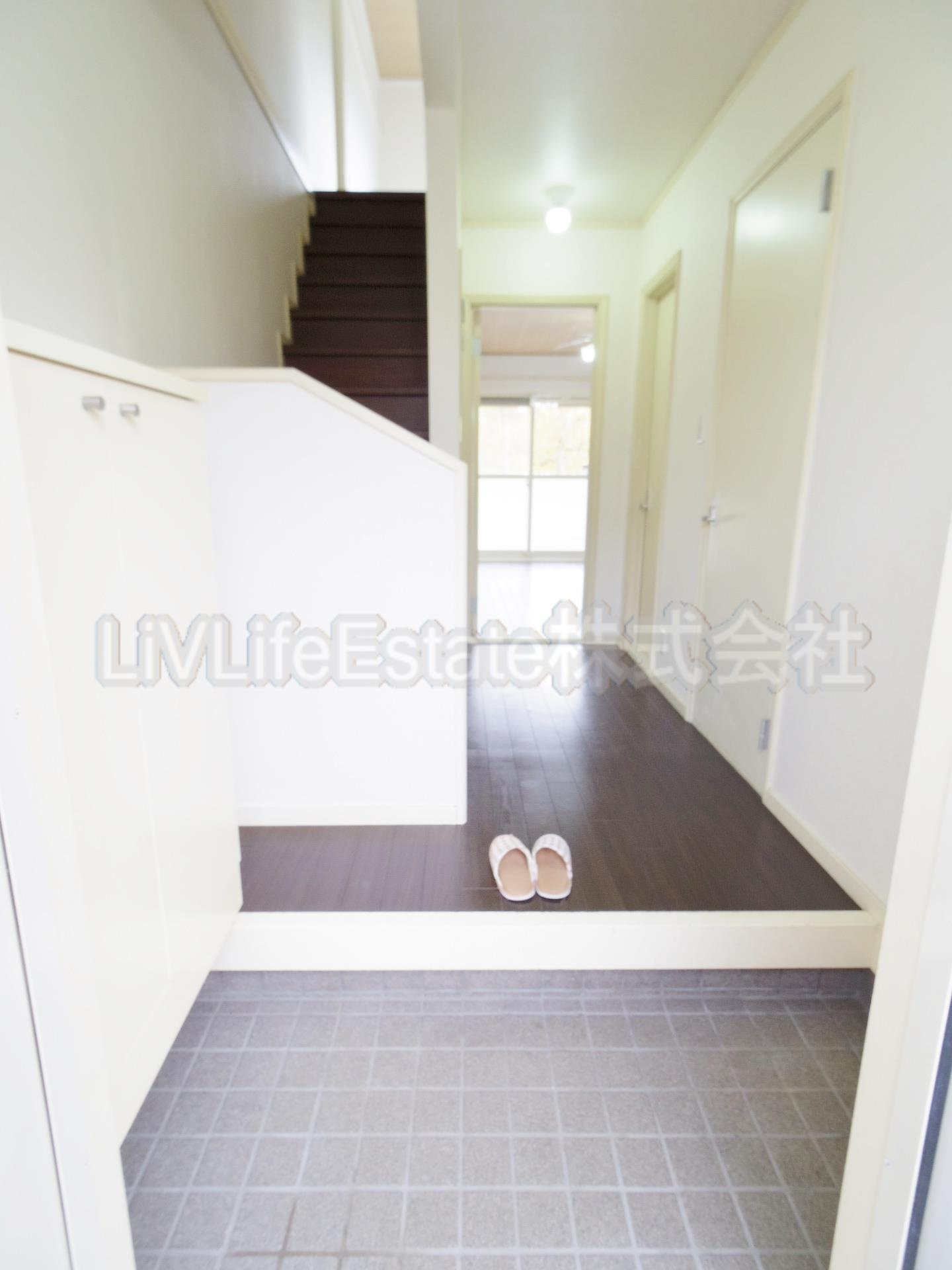 小平タウンハウスの玄関