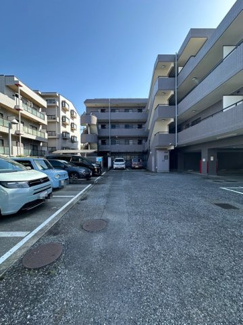 【駐車場】 | いつでも目の届く敷地内に駐車場があります♪お車をお持ちのファミリーさんにオススメです☆