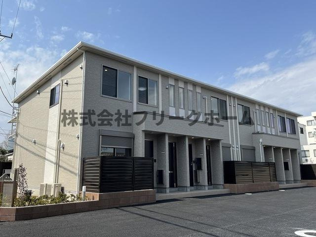 三鷹市新川３丁目の賃貸マンションの外観