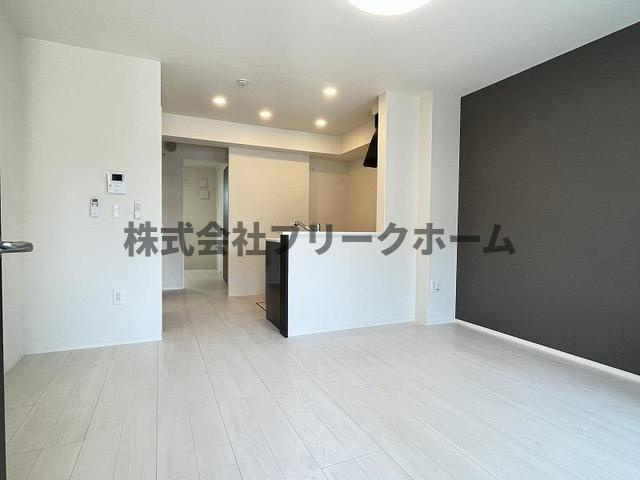 三鷹市新川３丁目の賃貸マンションの居間・リビング