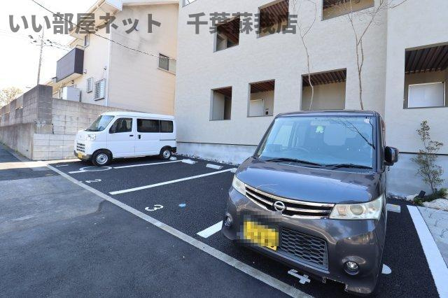 VAU house 青葉の森の駐車場|車をお持ちの方に嬉しい駐車場付きの物件です