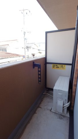 メゾンフローラのバルコニー