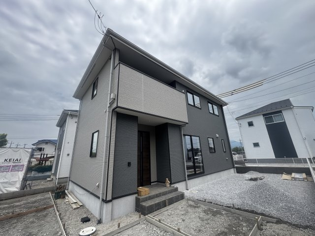 新築　北群馬郡吉岡町大久保1期　2号棟