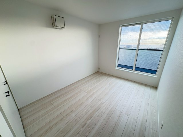 ★価格変更★霞ヶ丘３丁目新築戸建ての洋室|お部屋からの眺望もすごくいいですよ！