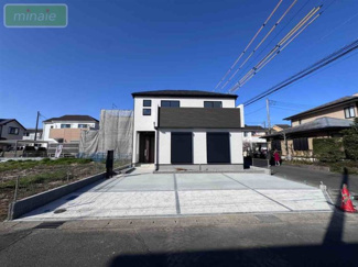 【外観】 | WIクローク×2　保育園2分　小学校6分　中台　1号棟 | 街並みに映える美しい外観デザインです。同タイプ