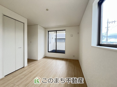 【洋室】 | CRADLEGARDEN筑西市二木成第2　3号棟 | 南向きで陽当たりの良い洋室♪風通しもよく快適です☆
