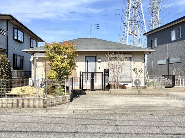 【中古戸建】高崎市東貝沢町3丁目の外観|■外観|シンプルで洗練されたデザインは住まう人の色に染まり、個性を映し出します♪本日見学可能(*＾＾*)