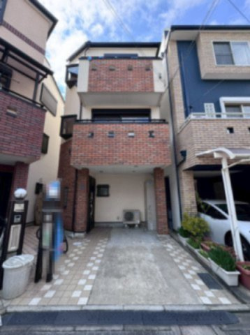 守口市佐太中町7丁目の外観|駐車１台可能です。（車種制限あり）