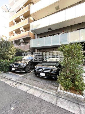 CP HOMESの駐車場