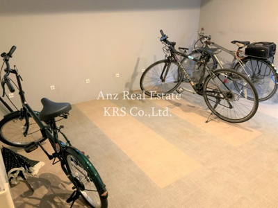 【その他】 | インテリジェンス御堂 | 屋内駐輪場です！雨風から自転車を守ります！