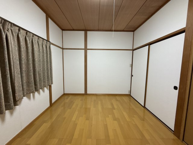 香寺町戸建ての寝室