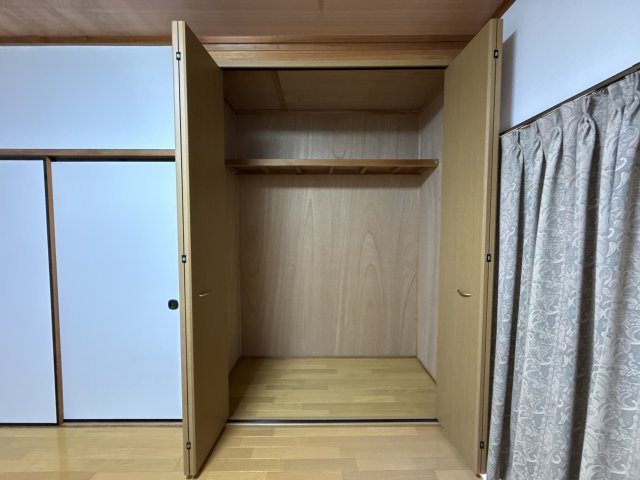 香寺町戸建ての収納