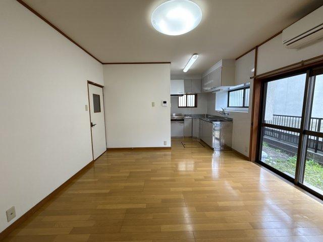 香寺町戸建ての居間・リビング