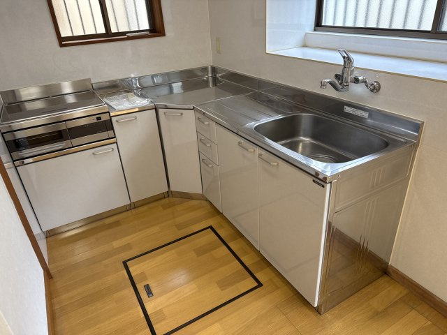 香寺町戸建てのキッチン