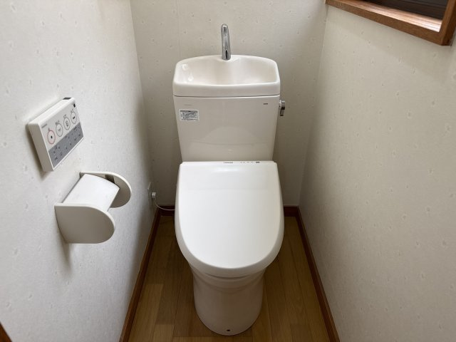 香寺町戸建てのトイレ