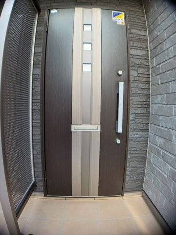 コンフォートＣの玄関|ゆったりとした玄関です