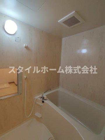 ビアンシュール美園の浴室