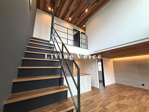 【仲介手数料０円】藤沢市片瀬山1丁目　新築一戸建て　全2棟の居間・リビング|藤沢市片瀬山1丁目　新築一戸建て　全2棟