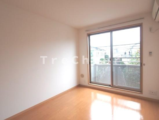 ＹＫＬ　ＦＬＡＴの居間・リビング