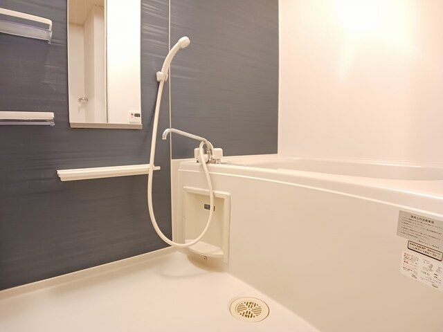 ウエスト　ウッド　アベニューの浴室