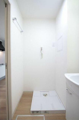 【設備】 | ブライトハウス阿佐ヶ谷 | 室内洗濯機置場。