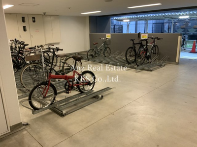 【その他】 | アーバネックス心斎橋 | 屋内駐輪場です！雨風から自転車を守ります！