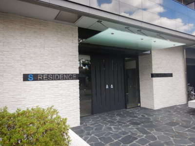 【エントランス】 | S-RESIDENCE都島 | 落ち着いた雰囲気のエントランス