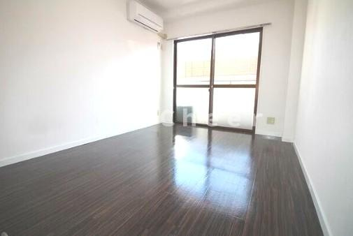 シティパレス上井草の居間・リビング