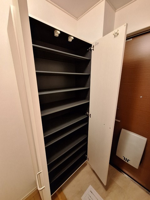 Ｗａｌｃｏｔｔｓ　ウォルコッツの玄関|★シューズＢＯＸ★