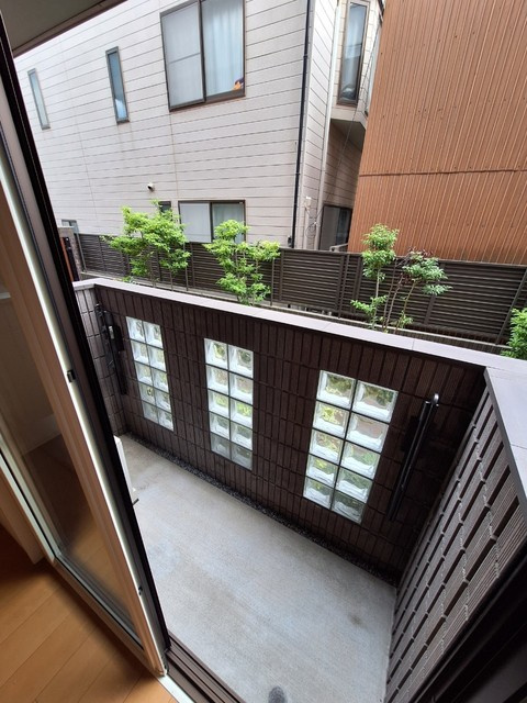 Ｗａｌｃｏｔｔｓ　ウォルコッツのバルコニー|★バルコニー★