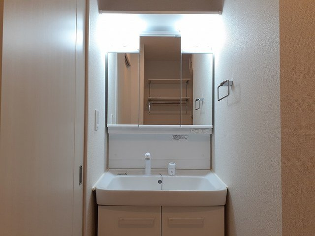 ラフレシール戸破の洗面所|忙しい朝には欠かせない洗面所です