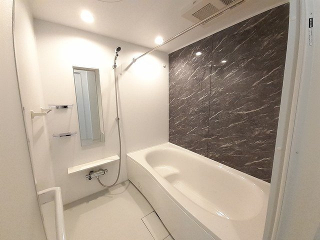 ラフレシール戸破の浴室|落ち着いた空間のお風呂です