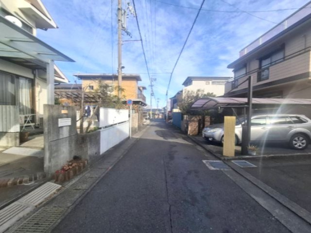 売中古戸建　静岡市清水区上清水町の周辺|閑静な住宅地。落ち着きがありながらスーパーやドラッグストアなどが近くにあり、暮らしやすいエリアです。