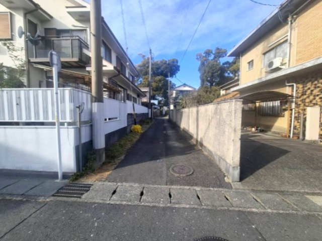 売中古戸建　静岡市清水区上清水町の周辺|道路から家が離れているため静か。 通行人や車の視線が届きにくくプライバシーが確保しやすいです。