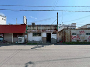 泉佐野市高松南ガレージ店舗の画像