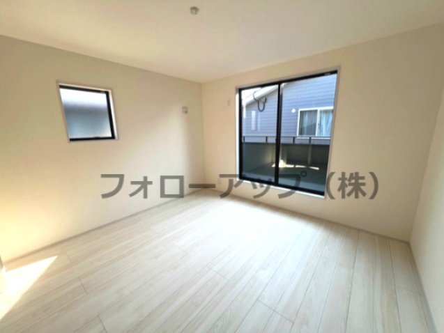 リーブルガーデン加古川市別府町新野辺北町7期の洋室|個人の部屋や寝室として使える洋室です