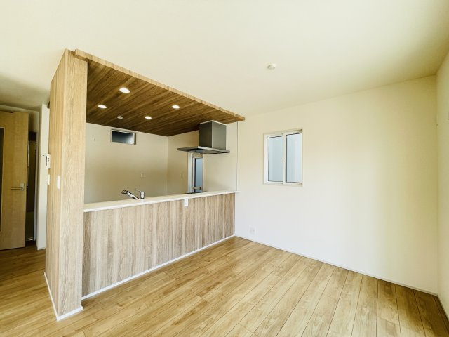 【キッチン】 | 熊谷市赤城町1丁目　ブルーミングガーデン　新築戸建　全2棟　1号棟
