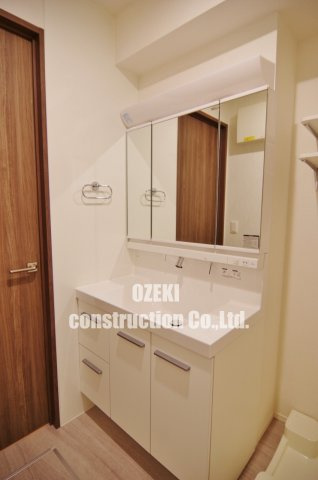 Dアヴァンス赤山の洗面所