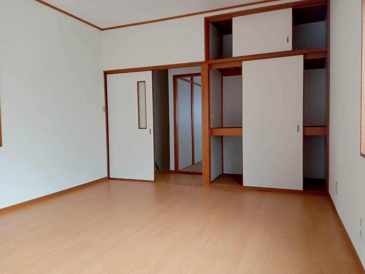 堺市東区日置荘西町5丁　中古戸建の洋室