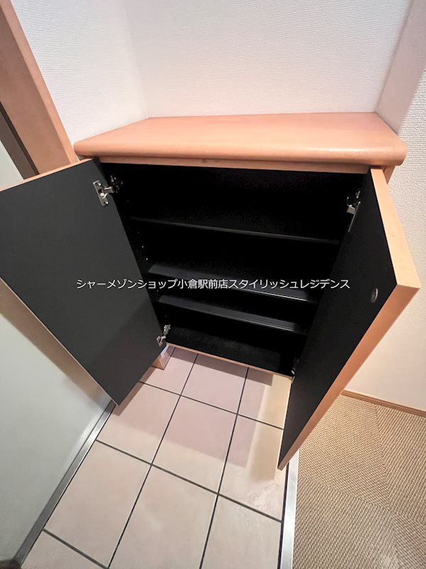 リード大手町の収納
